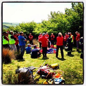 ASSAR, Exmoor SRT and D&S Fire and Rescue Service debrief after the exercise.